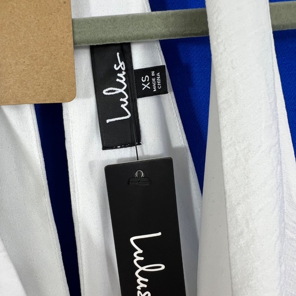 NWT🤩 |•LULUS•| Gorgeous White Belted Jumpsuit Size XS - Picture 10 of 12